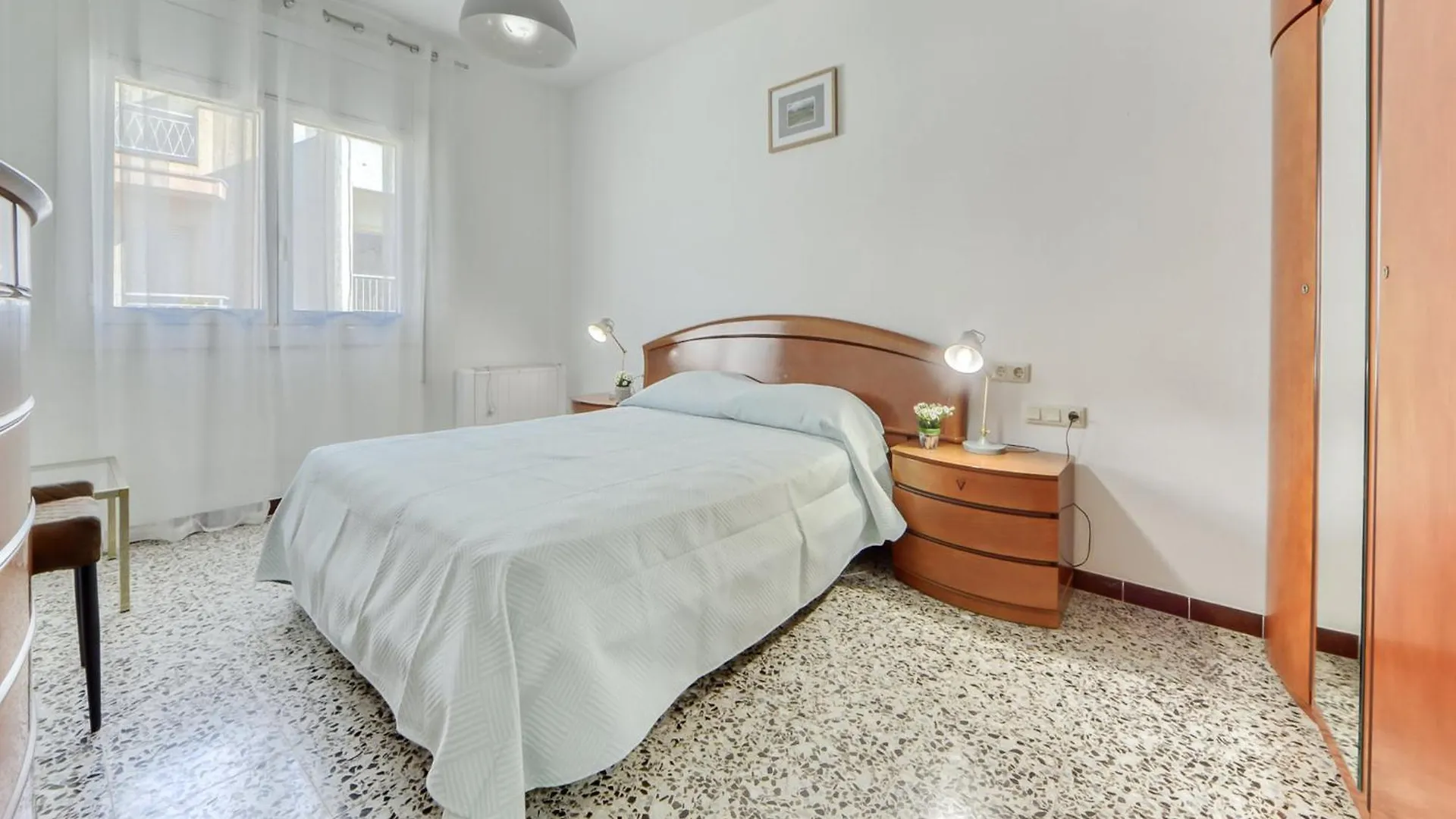Beautiful Apartment With View Roses