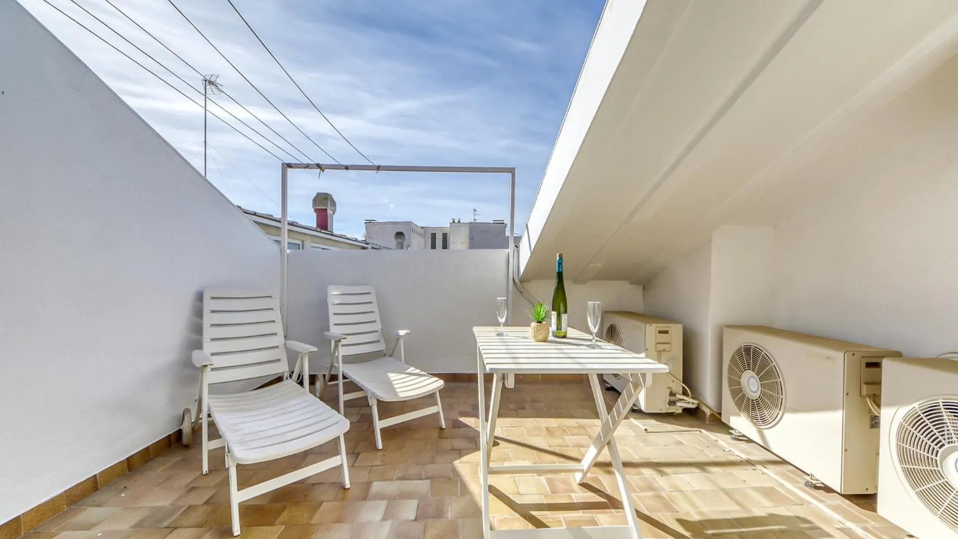 Beautiful Apartment With View Roses